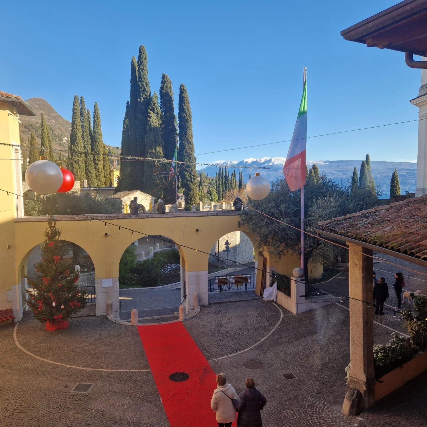 B&B Al Vittoriale Da Maja غاردوني ريفييرا المظهر الخارجي الصورة